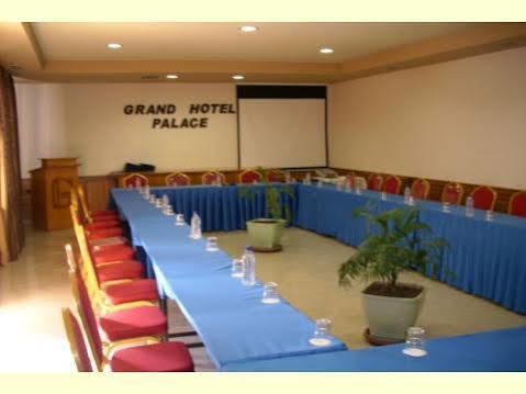 Grand Palace Hotel 科尔察 外观 照片